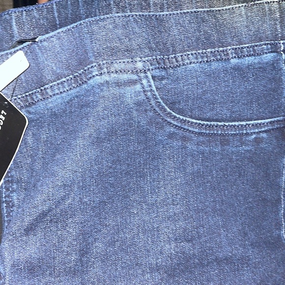 HUE Distressed Denim Skinny Pull on Elastic Waistband Jeans Leggings XL 16/18 - Picture 7 of 8